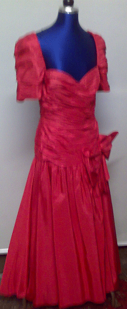 Rotes Abendkleid 165 40-42 geraffte Korsage - kurzer Arm