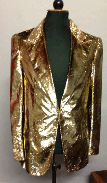 Goldener Anzug